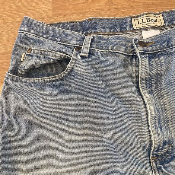 LL Bean Jeans Mens 38x32 Blue Denim Classic Fit Chore Work - Picture 10 of 16